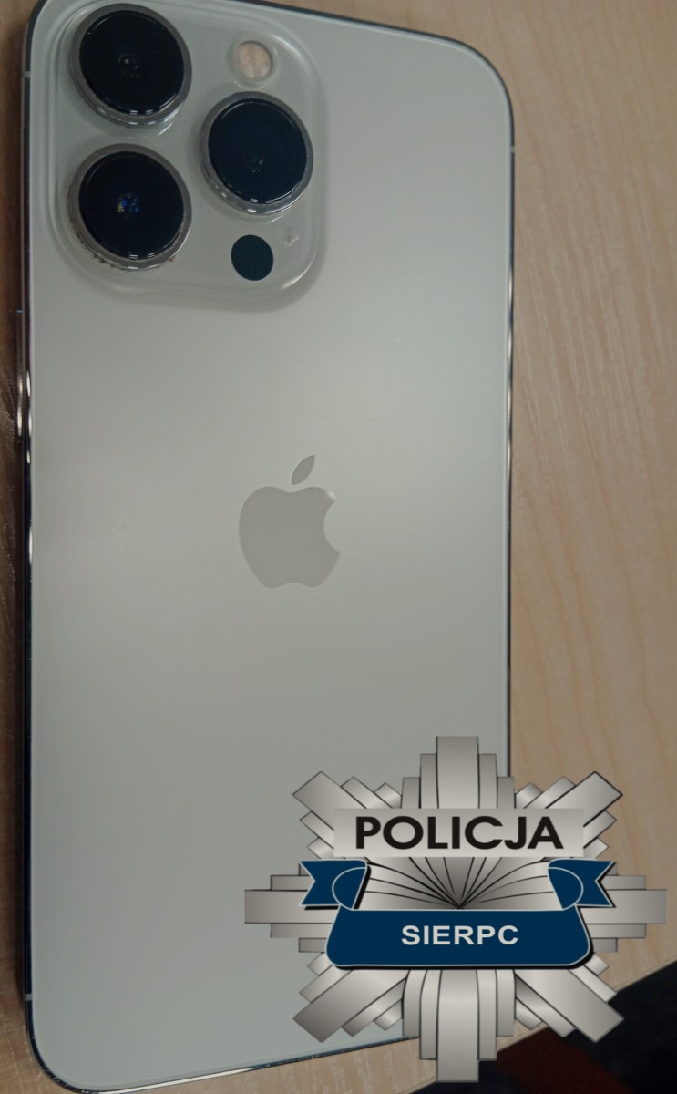 Sierpeccy policjanci odzyskali skradziony telefon Aktualności KPP w