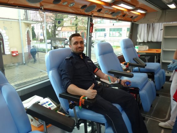 Oddawali krew dla potrzebującego policjanta
