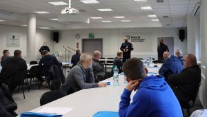 policjanci prowadzący zajęcia dla rezerwistów podczas działań EGIDA