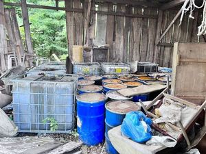 Odpady nielegalne składowane.