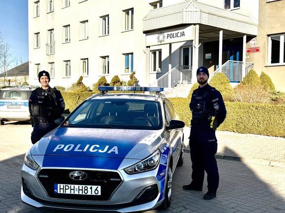 Od lewej sierż. Adrian Piętkowski i mł. asp. Maciej Morawski