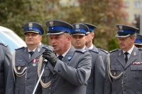 Przewodniczący Zarządu Wojewódzkiego NSZZ Policjantów Województwa Mazowieckiego w Radomiu podinsp. Dariusz Brzezicki podczas przemówienia