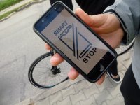 Ręka trzymająca telefon