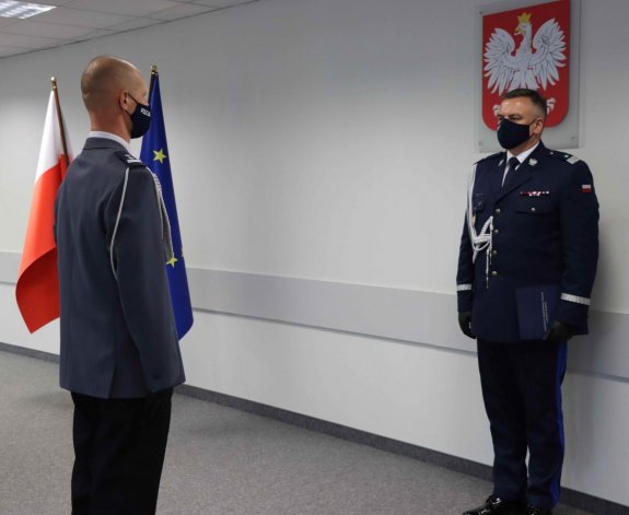 Komendant Wojewódzki Policji zs. w Radomiu nadinsp.  Michał Ledzion oraz mł. insp. Konrad Krakowiak