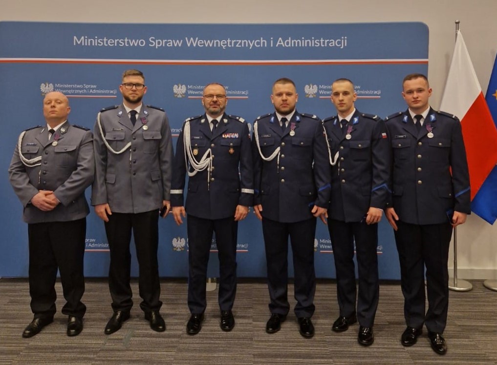 Mazowieccy Funkcjonariusze Z Medalami Im. Podkom. Policji Andrzeja ...