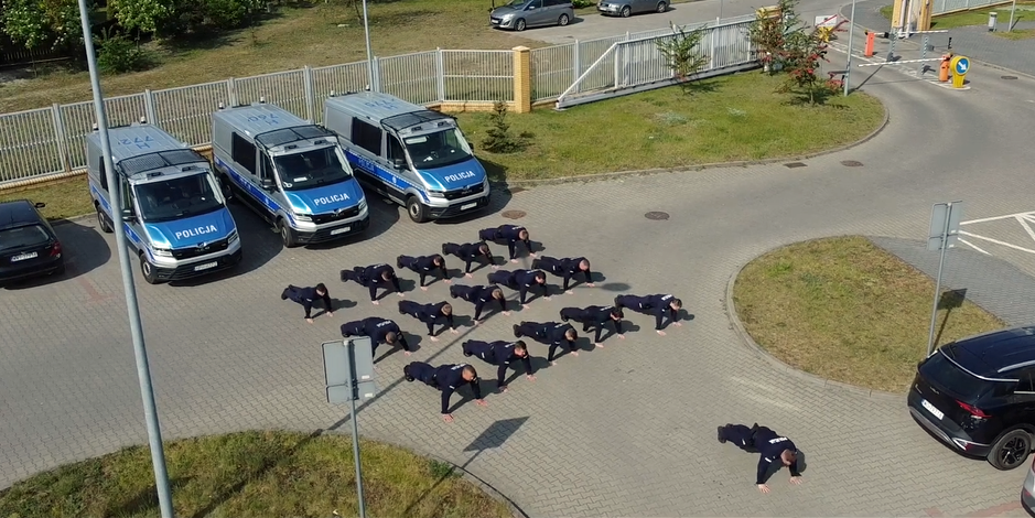 Policjanci Samodzielnego Pododdziału Prewencji Policji W Ostrołęce ...