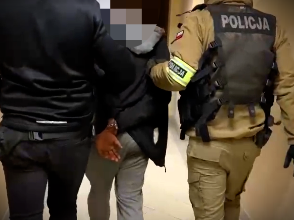 Poszukiwany dwoma listami gończymi zatrzymany przez ostrołęckich kryminalnych