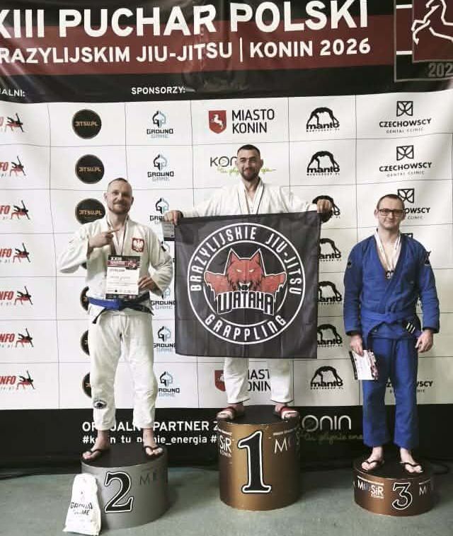 Płoccy policjanci triumfowali na matach brazylijskiego jiu-jitsu. Funkcjonariusze ponownie sięgnęli po złoto w 100-lecie sportu w Policji
