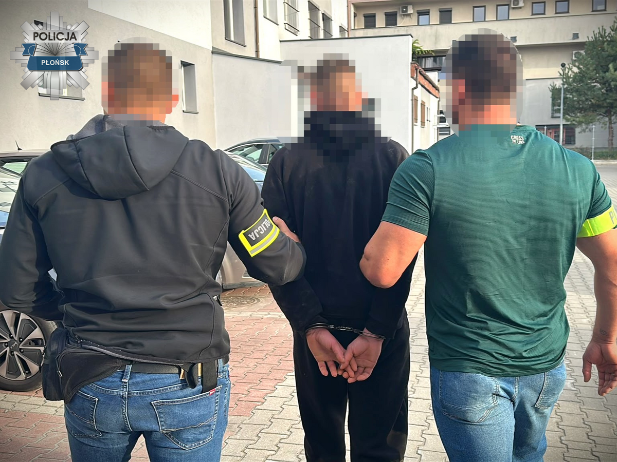Cztery sądowe zakazy nie powstrzymały 26-latka. Ucieczka przed policyjnym patrolem skończyła się dachowaniem
