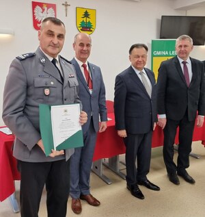 Odebranie podziękowań dla ostrołęckich policjantów za zabezpieczenie imprezy masowej