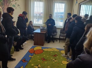 spotkanie policjantki z uczniami