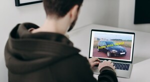 Chciała kupić samochód w internecie - trafiła na oszusta. Bądźmy ostrożni podczas transakcji w wirtualnym świecie