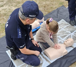 Spotkania policjantów z mieszkańcami - piknik rodzinny