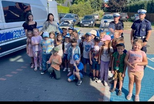 spotkania profilaktyczne policjantów z przedszkolakami