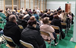 spotkanie policjantki z rodzicami