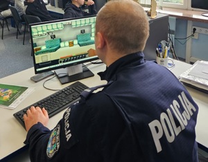 spotkanie policjantów z uczniami