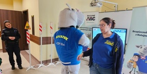 POŁĄCZYLI SIŁY, BY EDUKOWAĆ NAJMŁODSZYCH NA TEMAT BEZPIECZEŃSTWA - KOMISARZ KURPIK I ROGATEK W AKCJI