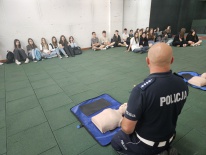 spotkanie profilaktyczne policjantów z uczniami