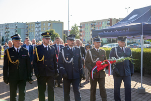 Ostrołęccy policjanci w hołdzie bohaterom Powstania Warszawskiego