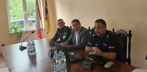 spotkanie mieszkańców gm. Goworowo z policjantami-debata społeczna