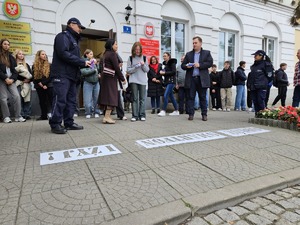 kampania „Odłóż smartfon i żyj”