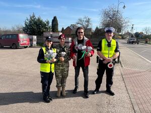 „BEZPIECZNA WIELKANOC Z OSTROŁĘCKĄ POLICJĄ”