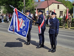 Policjanci z Ostrołęki w hołdzie Konstytucji 3-go Maja