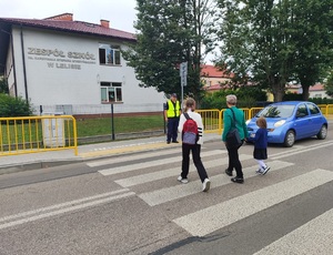 Bezpieczna droga do szkoły z ostrołęckimi policjantami