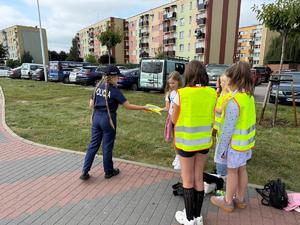 Bezpieczna droga do szkoły z ostrołęckimi policjantami