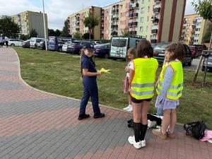 Bezpieczna droga do szkoły z ostrołęckimi policjantami