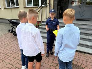 Bezpieczna droga do szkoły z ostrołęckimi policjantami