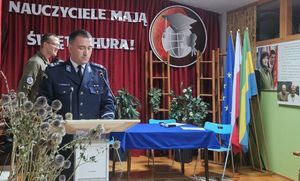 Kierownictwo ostrołęckiej policji uczestniczyło w obchodach z okazji Dnia Edukacji Narodowej