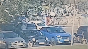 Kierująca toyotą podczas cofania uszkadza inny pojazd