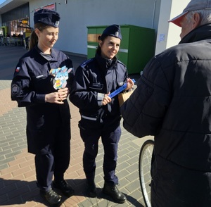 BEZPIECZEŃSTWO PRZEDE WSZYSTKIM - „BEZPIECZNA WIELKANOC” Z OSTROŁĘCKĄ POLICJĄ