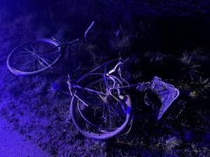 Uszkodzony w wyniku wypadku drogowego rower