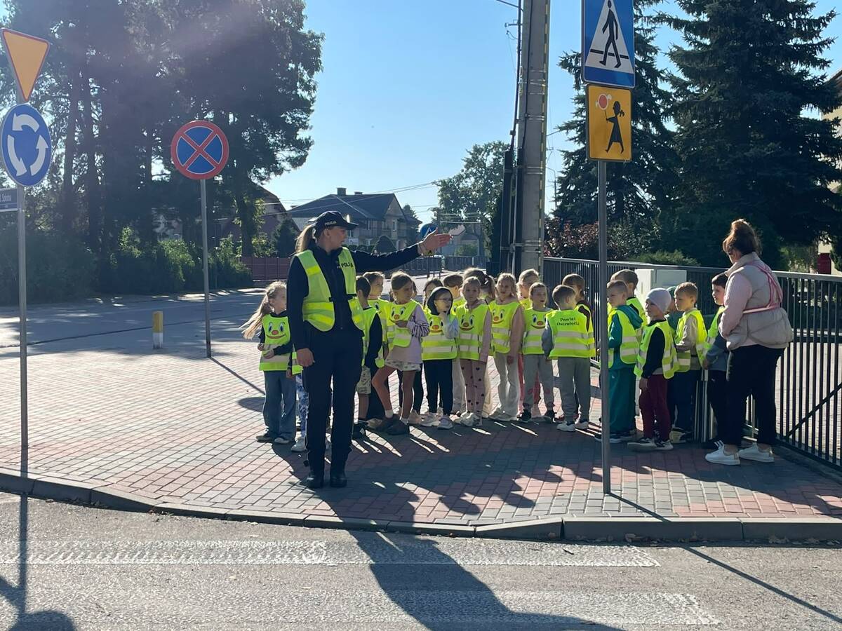 Policja w Łysych prowadzi akcję „Bezpieczna droga do szkoły”