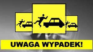 ilustracja na żółtym tle pieszy potrącony przez auto napis uwaga wypadek