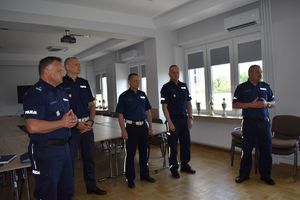 5 policjantów w tym komendant miejskie i jego zastępca