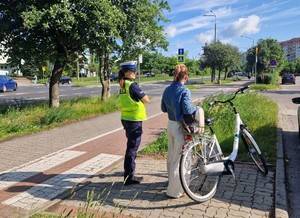 policjantka i rowerzystka
