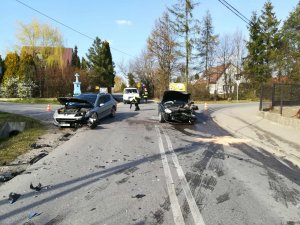 Zderzenie dwóch pojazdów w Cerekwi