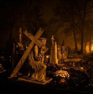 Bezpieczny dzień Wszystkich Świętych i Dzień Zaduszny