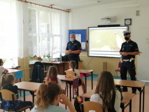 „Bezpieczne Wakacje” – edukacyjne spotkanie z policjantami