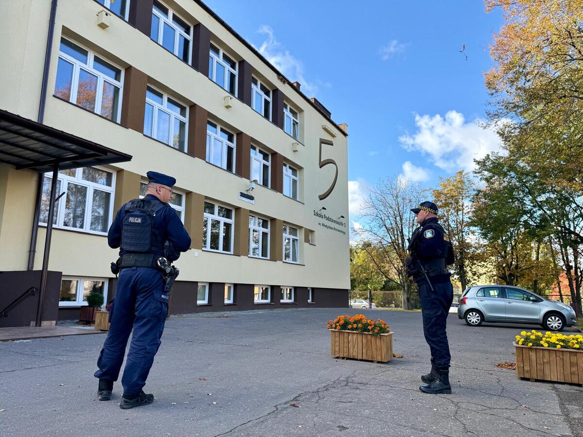 Wzmożone patrole policji w okolicach szkół w Ciechanowie