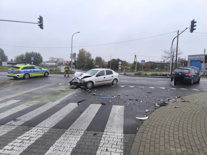 Wypadek dwóch aut na DK60 we Władysławowie