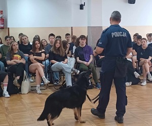 Spotkanie profilaktyczne w wareckim liceum