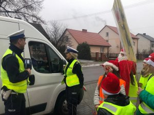 Wspólne kontrole drogowe z Mikołajem przy PSP w Stanisławicach