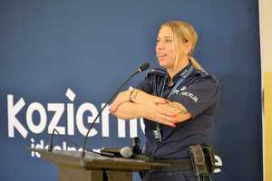 Spotkanie z nową maskotką kozienickiej Policji w PSP nr 4 w Kozienicach