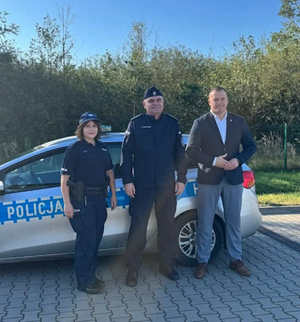 Policjanci rozdawali odblaski