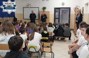 Pogadanki w szkołach przed feriami