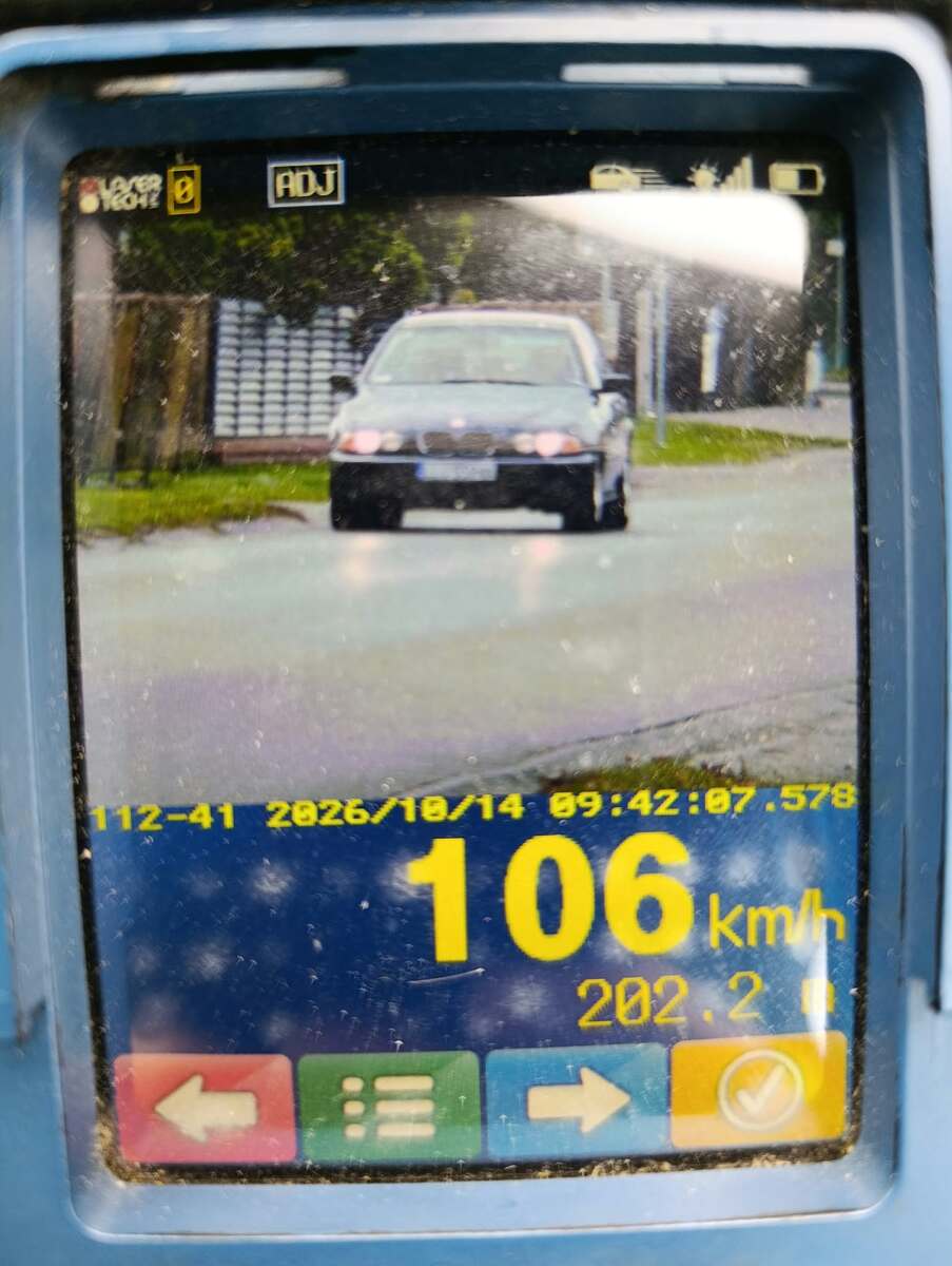 Kierowca stracił prawo jazdy za prędkość 106 km/h w obszarze zabudowanym
